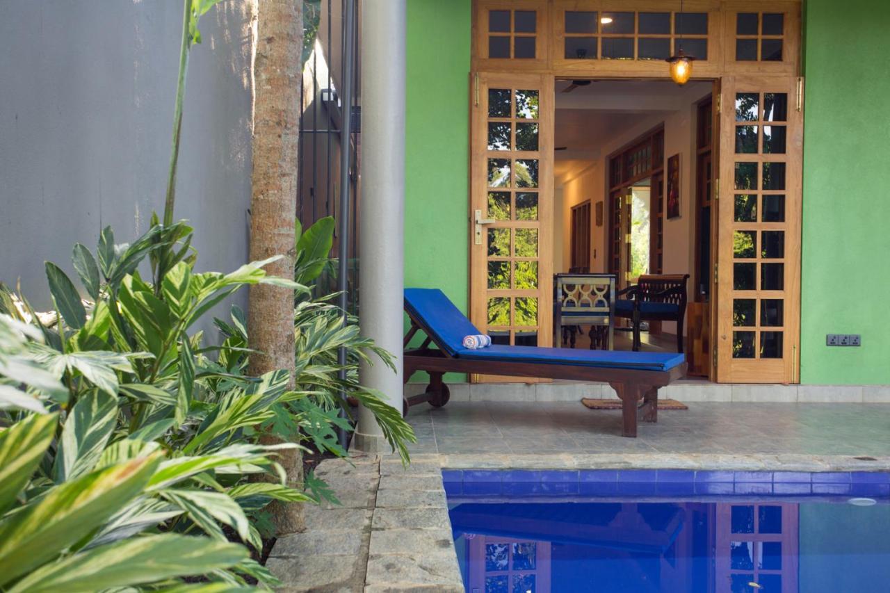 Barefoot Bungalow Hikka Hikkaduwa Exteriör bild